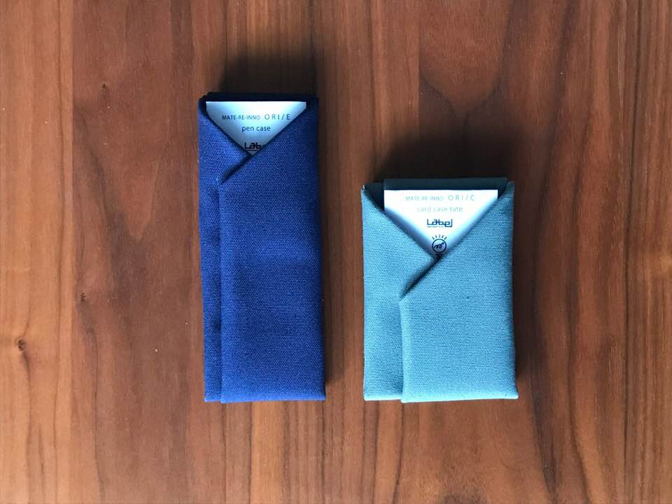 一澤信三郎帆布の端材を折って作った「ORI sreiesのペンケース